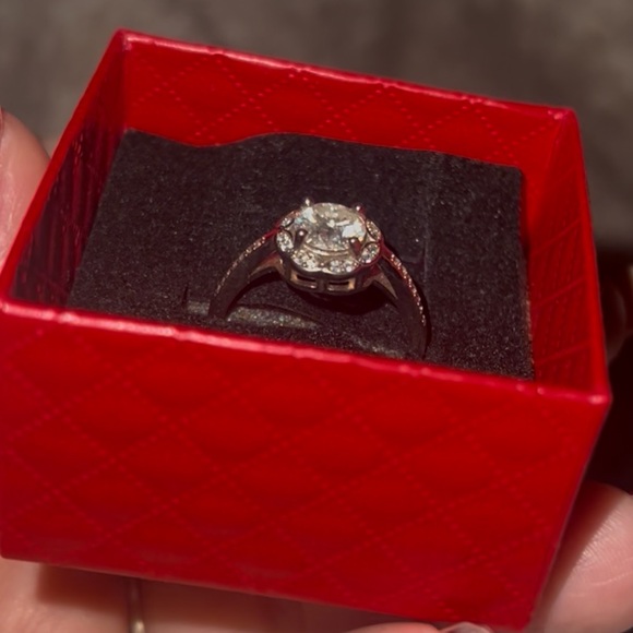 Adjustable Sterling Silver Moissanite Diamond Ring - Picture 6 of 6